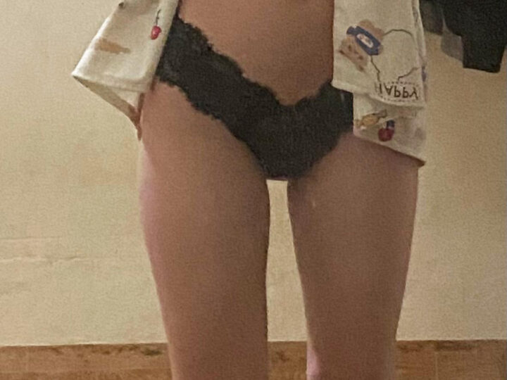 Ảnh 1 của Lộ clip sex đụ em gái dáng đẹp vú to chịch lút cán